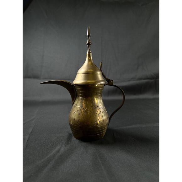 8" ANTIQUE ISLAMIC ORIENTAL BRASS BRONZE JUG PITCHER IBRIK TEAPOT MIDDLE EAST - Picture 1 of 12